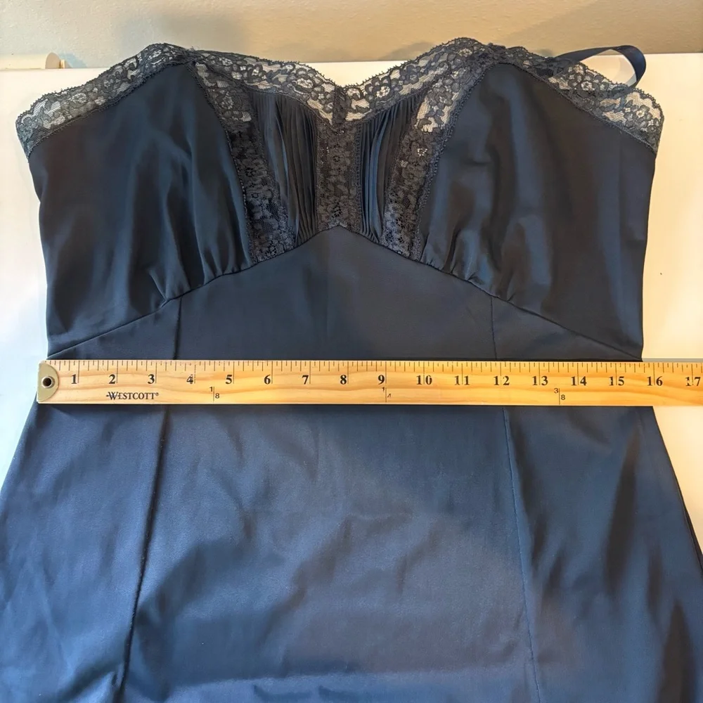 N/A vintage navy